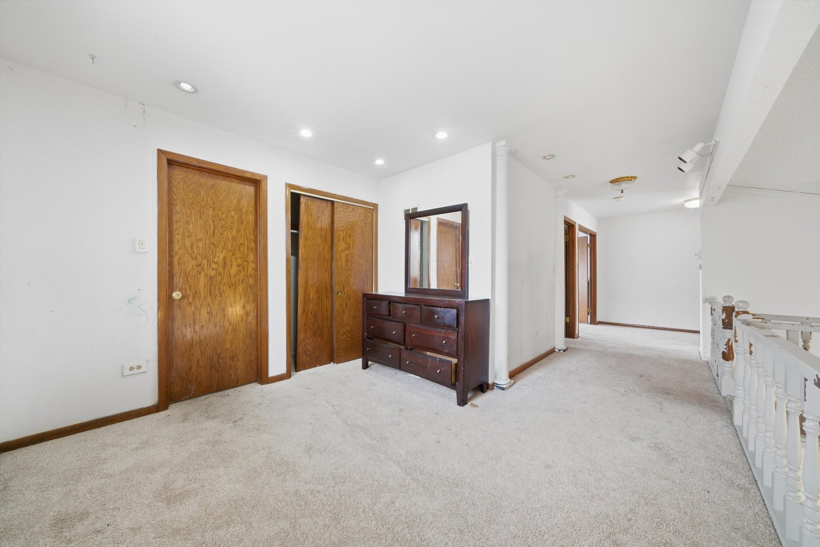 16861 Thackery Avenue, Oak Forest, IL 60452