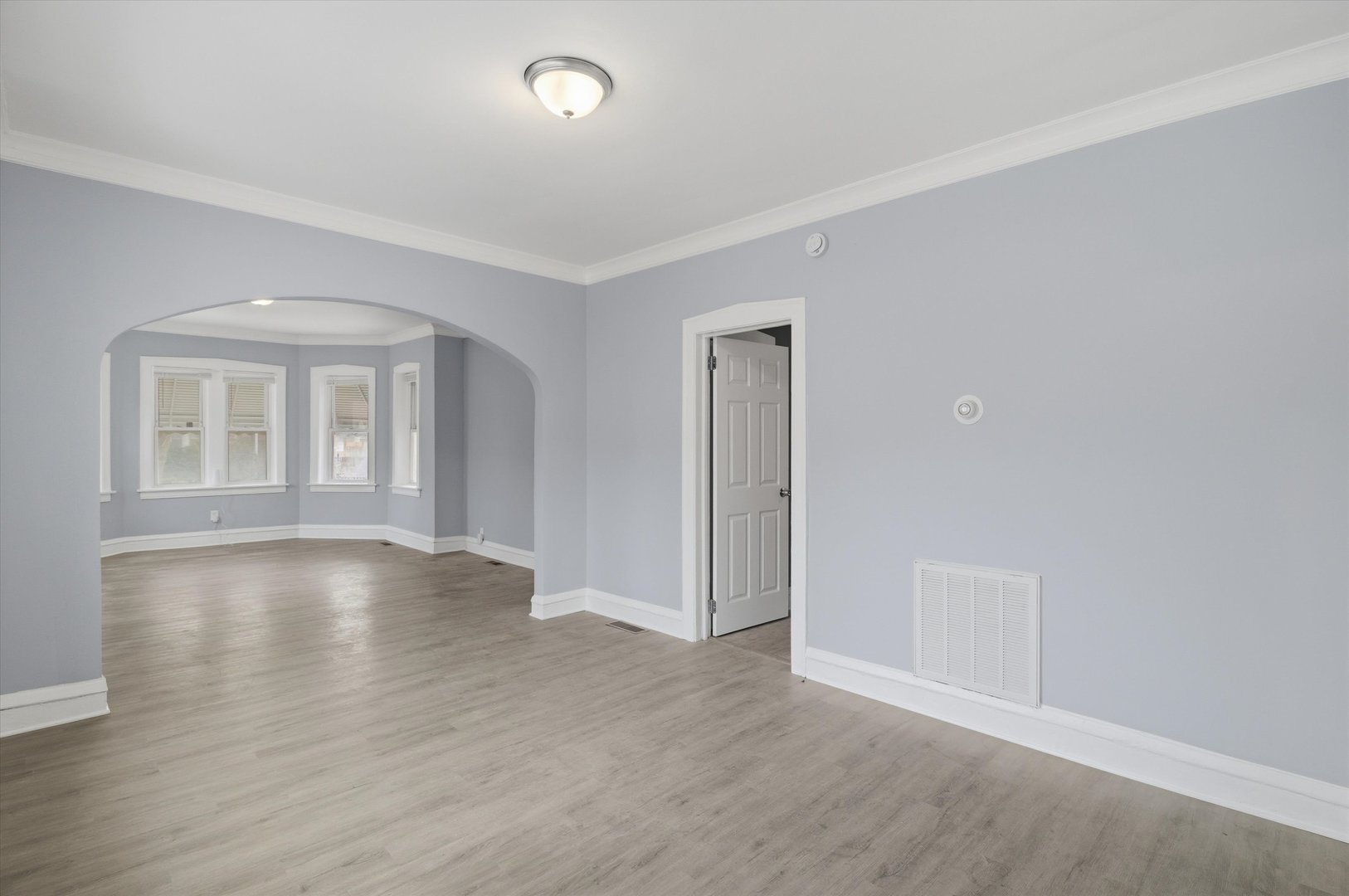 7700 S St. Lawrence Avenue, Chicago, IL 60619