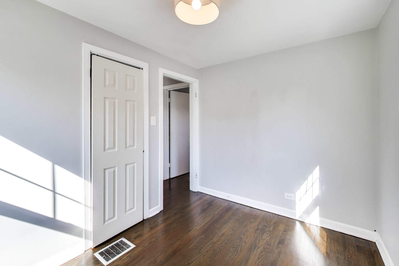 4138 N OLCOTT Avenue, Norridge, IL 60706