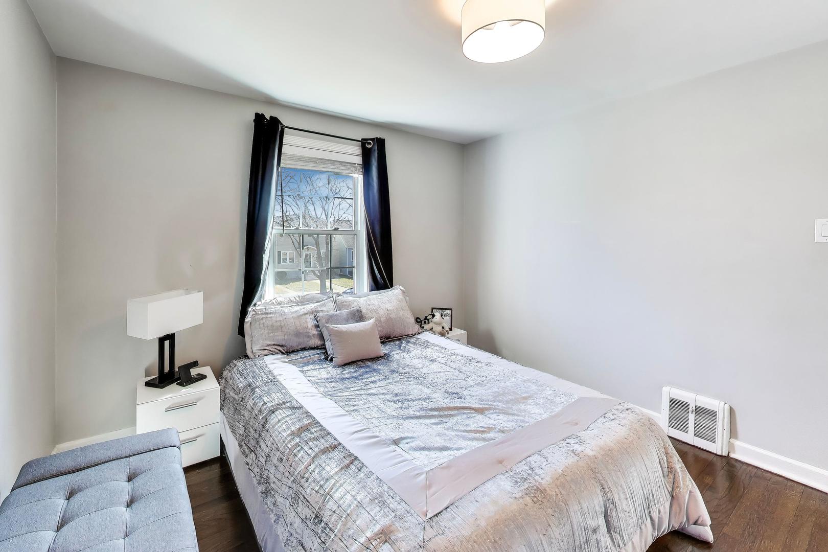 4138 N OLCOTT Avenue, Norridge, IL 60706