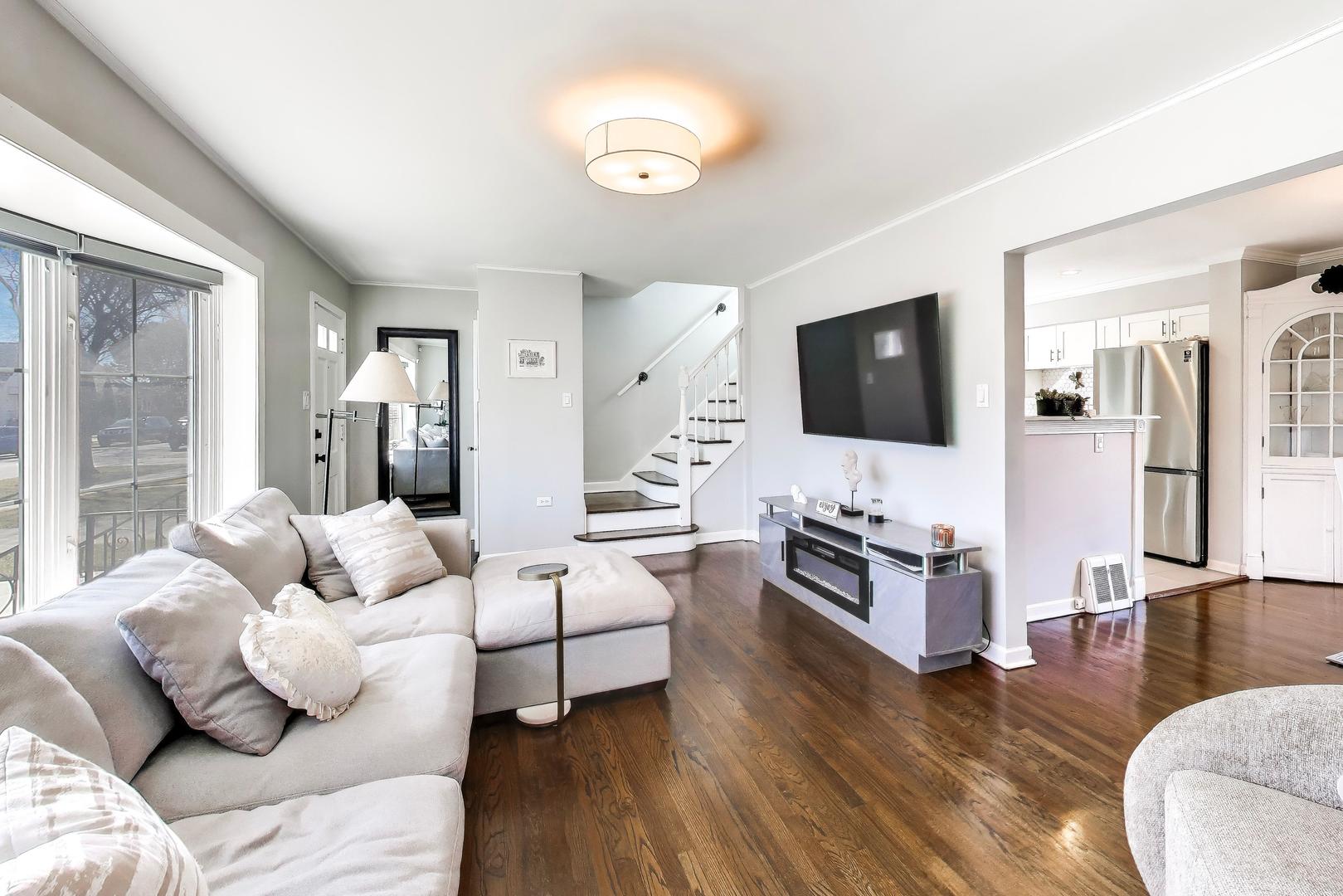 4138 N OLCOTT Avenue, Norridge, IL 60706