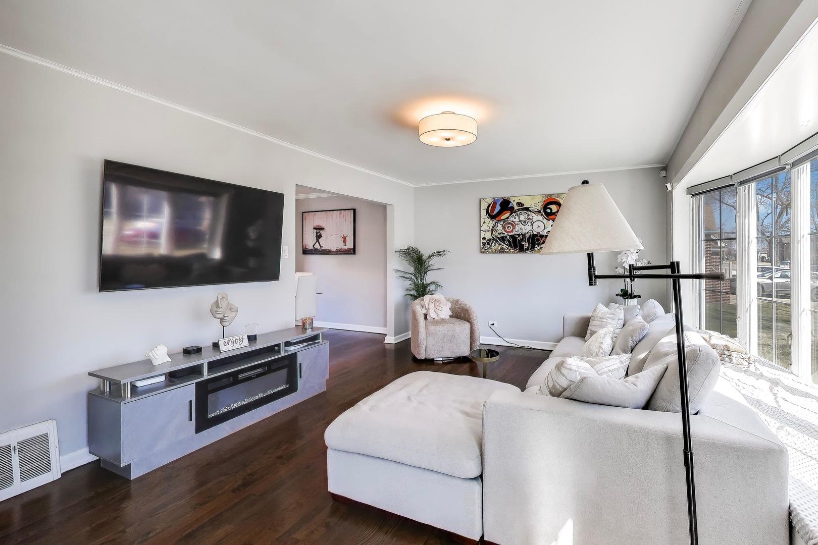 4138 N OLCOTT Avenue, Norridge, IL 60706