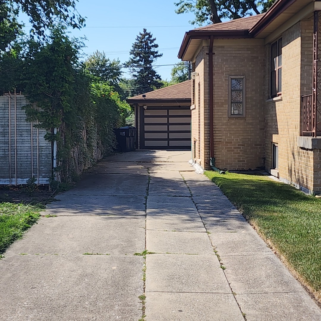 16646 Maryland Avenue, South Holland, IL 60473