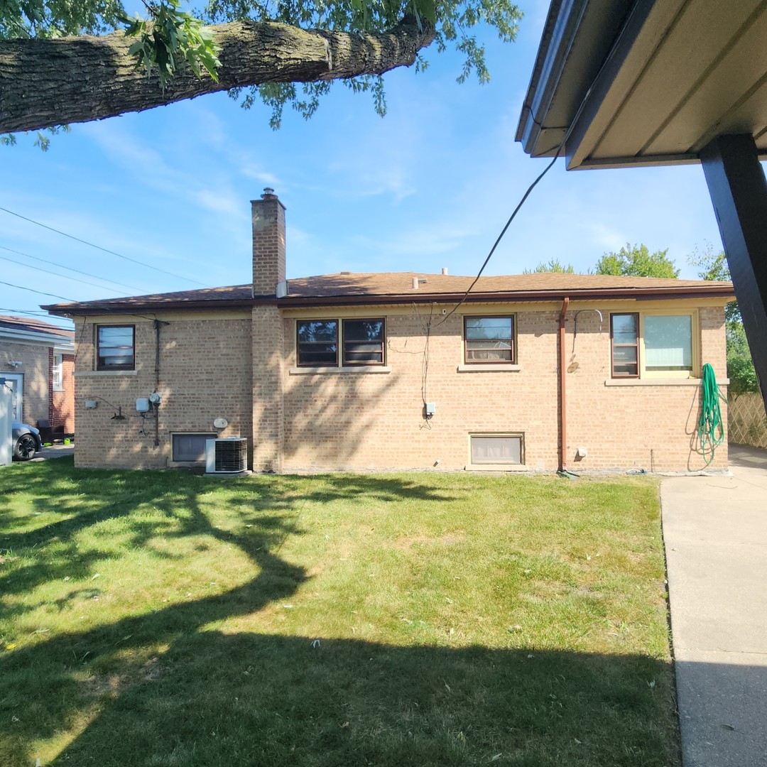 16646 Maryland Avenue, South Holland, IL 60473