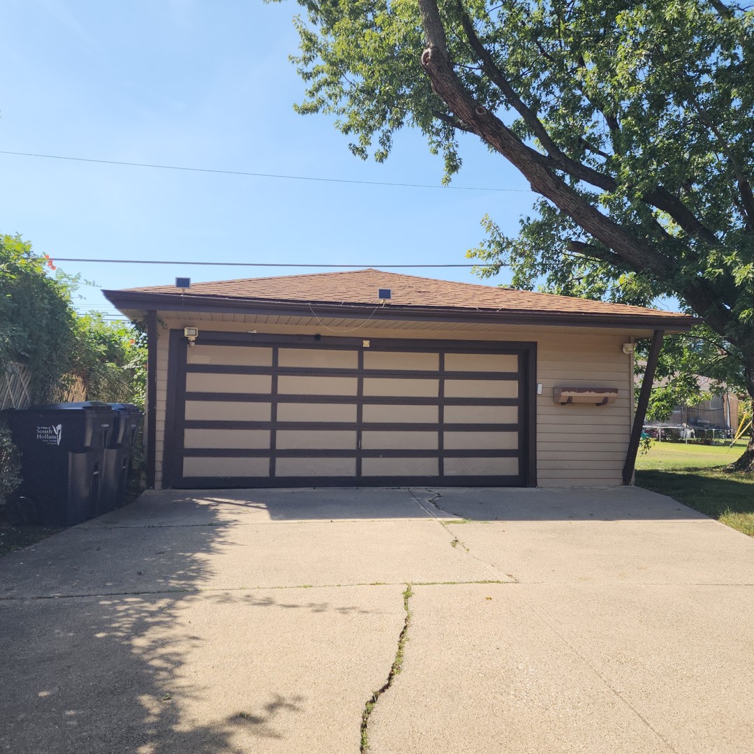 16646 Maryland Avenue, South Holland, IL 60473