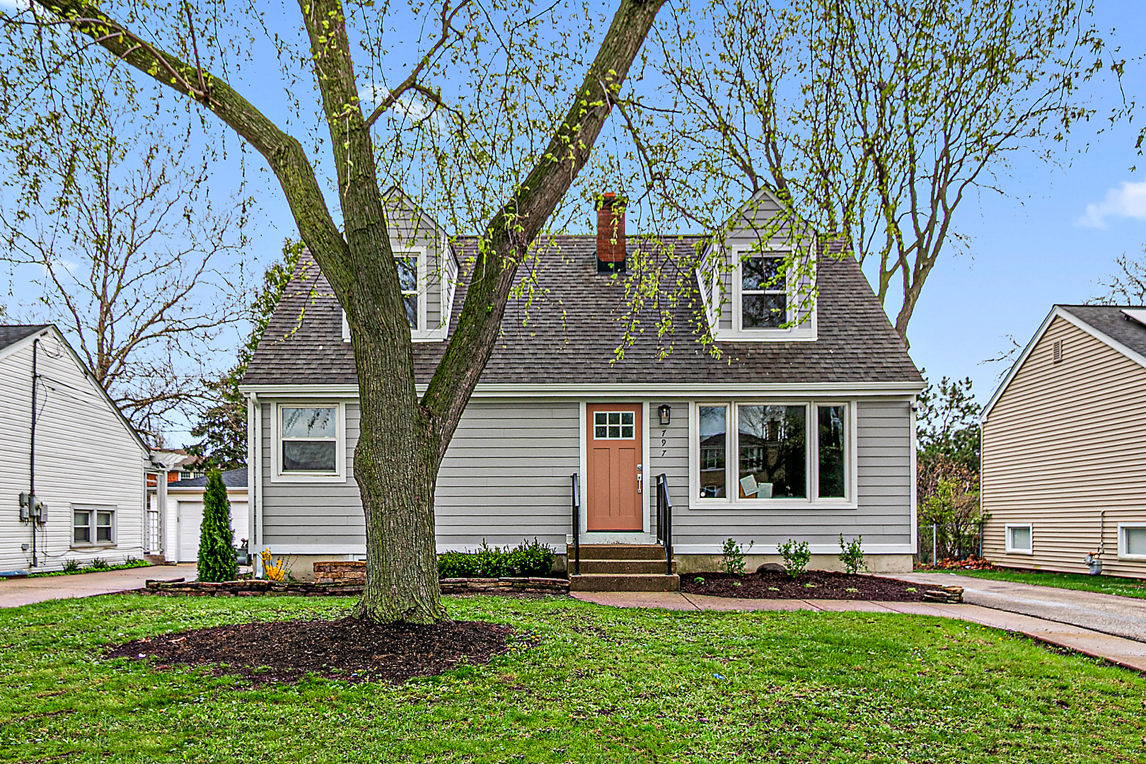 797 S Spring Road, Elmhurst, IL 60126