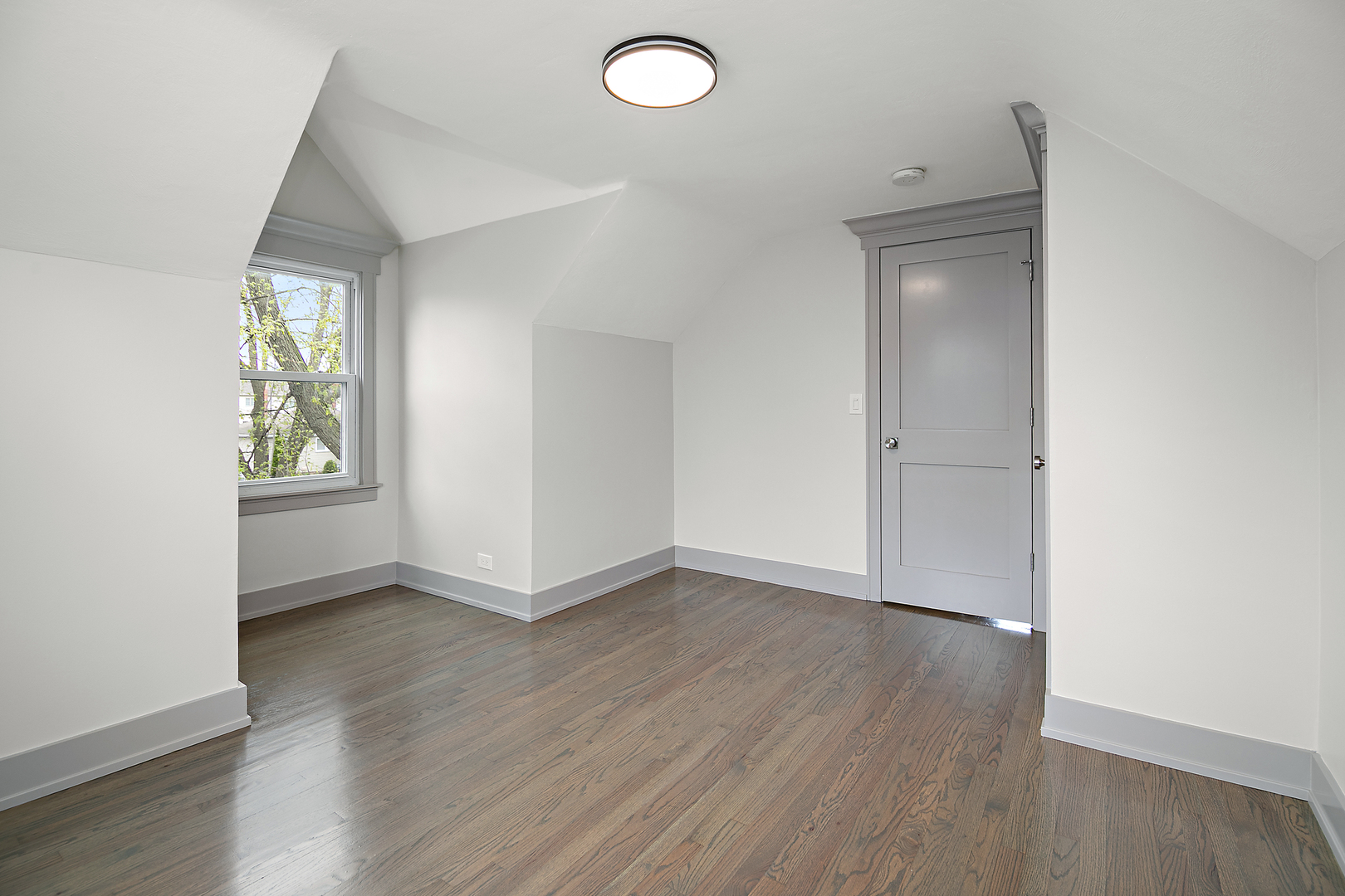 797 S Spring Road, Elmhurst, IL 60126