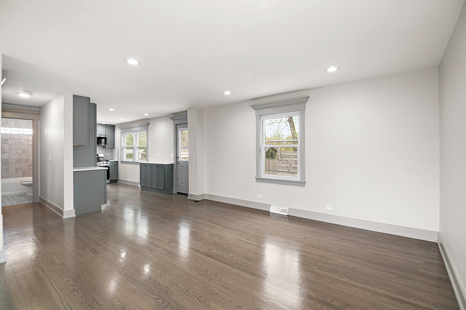 797 S Spring Road, Elmhurst, IL 60126