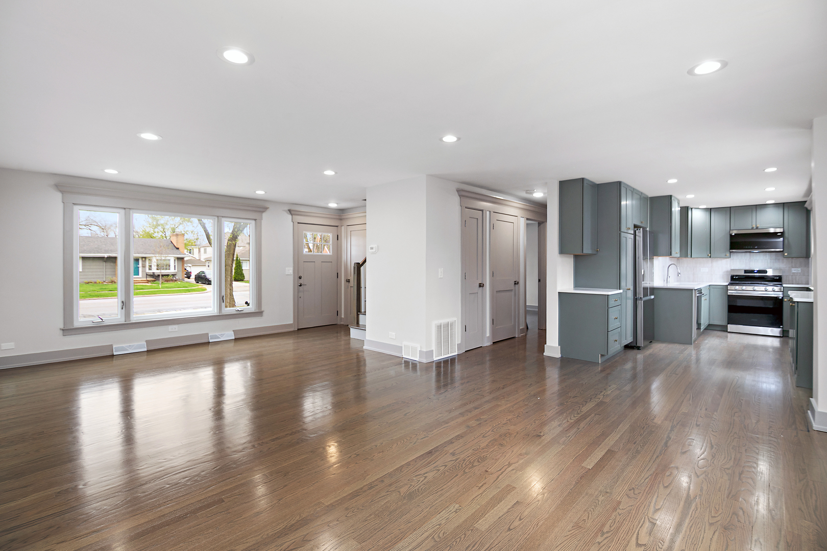 797 S Spring Road, Elmhurst, IL 60126