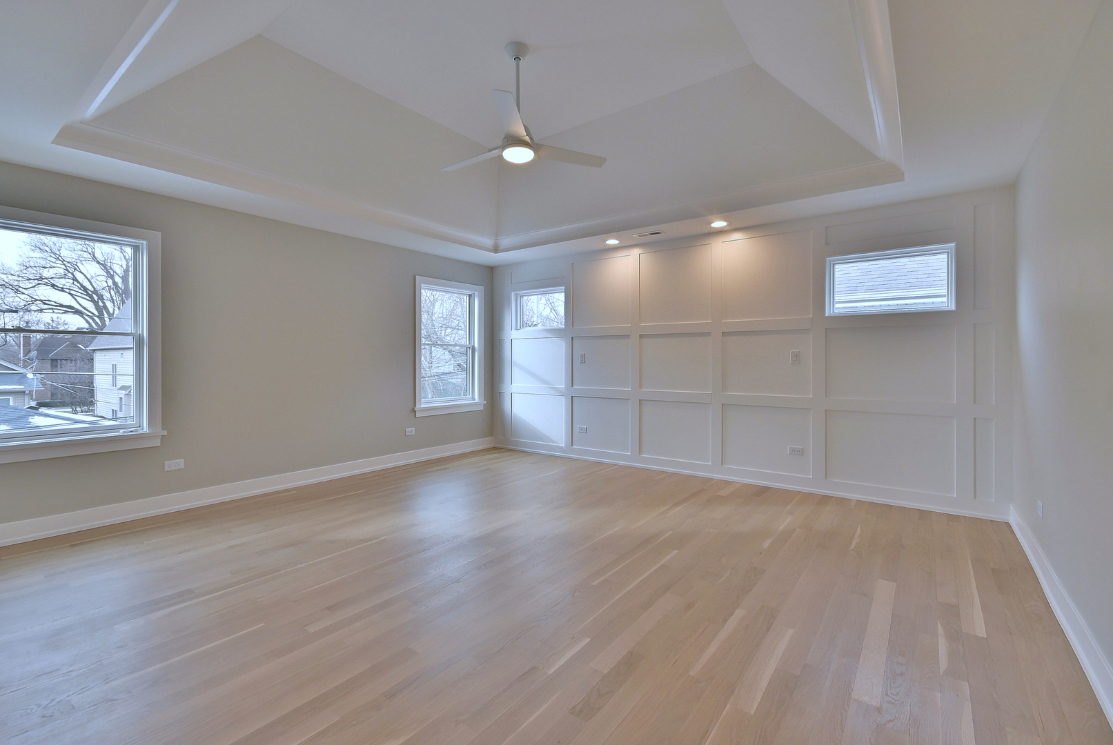 570 S Parkside Avenue, Elmhurst, IL 60126