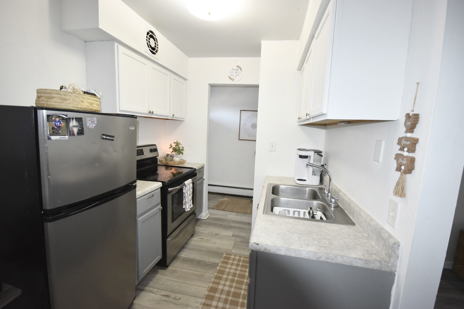 605 N Wolf Road #B9, Hillside, IL 60162