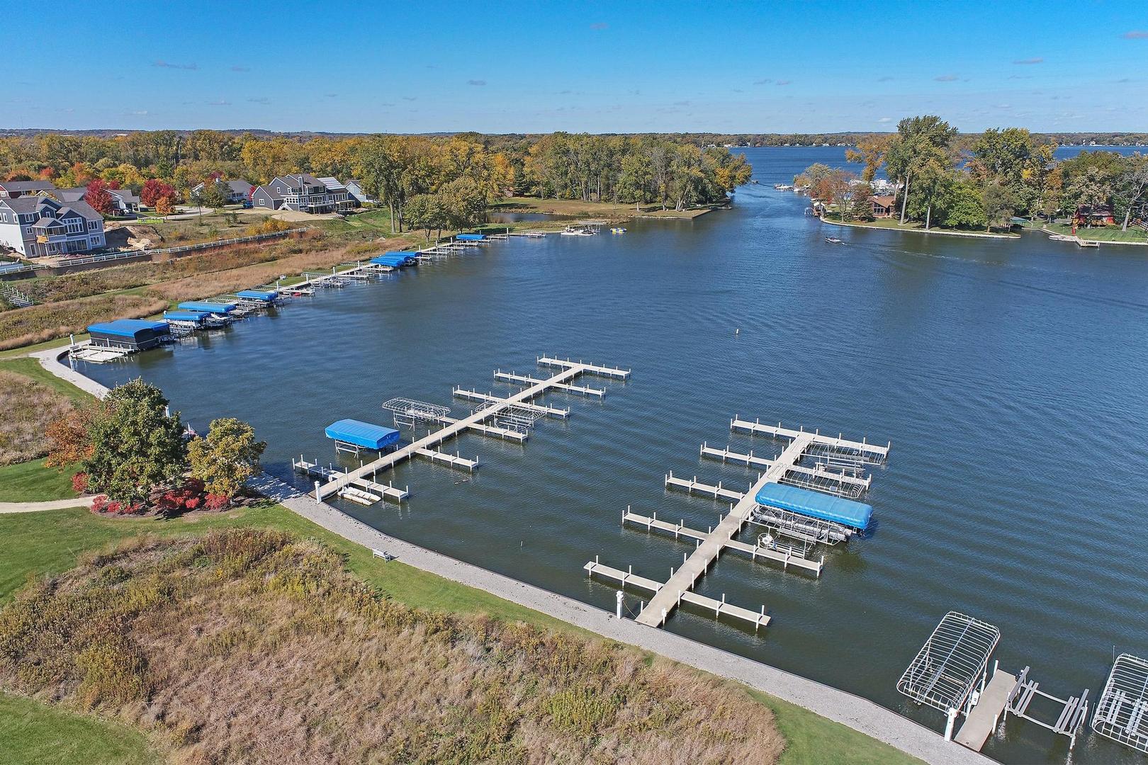 40441 N South Newport Drive, Antioch, IL 60002