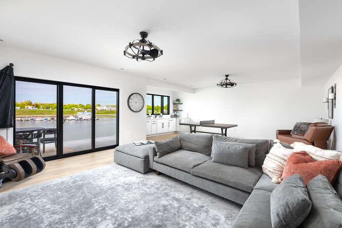 318 Leeward Way, Ottawa, IL 61350