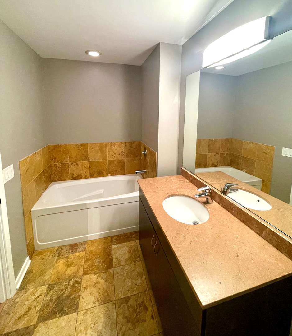 123 S Green Street #510B, Chicago, IL 60607