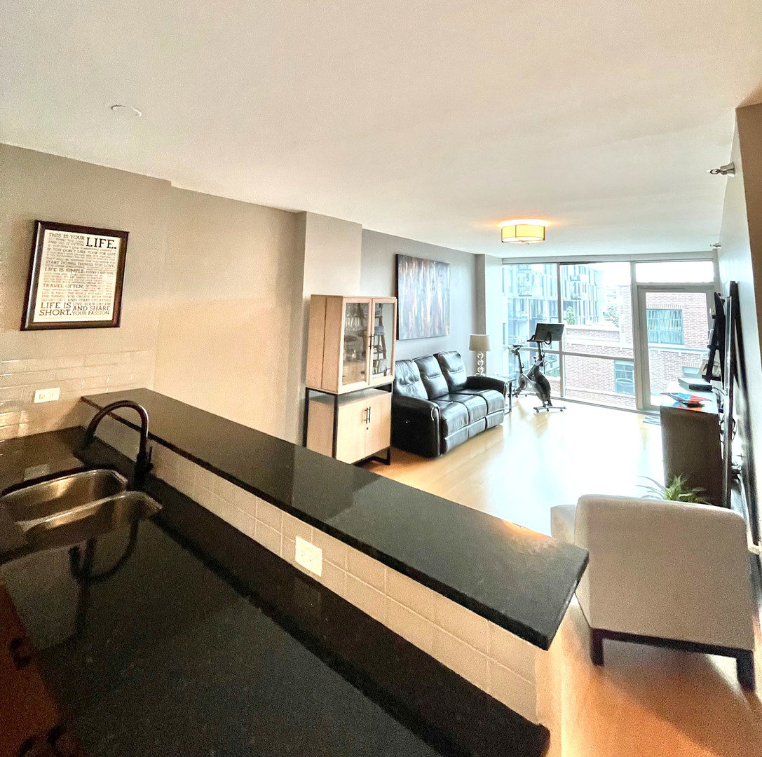 123 S Green Street #510B, Chicago, IL 60607