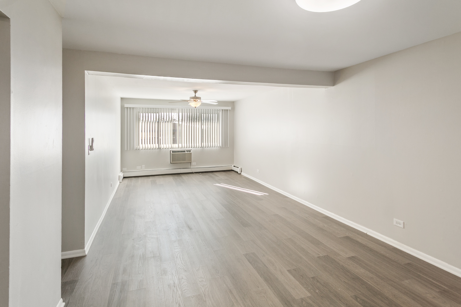 705 S Milwaukee Avenue #110, Libertyville, IL 60048