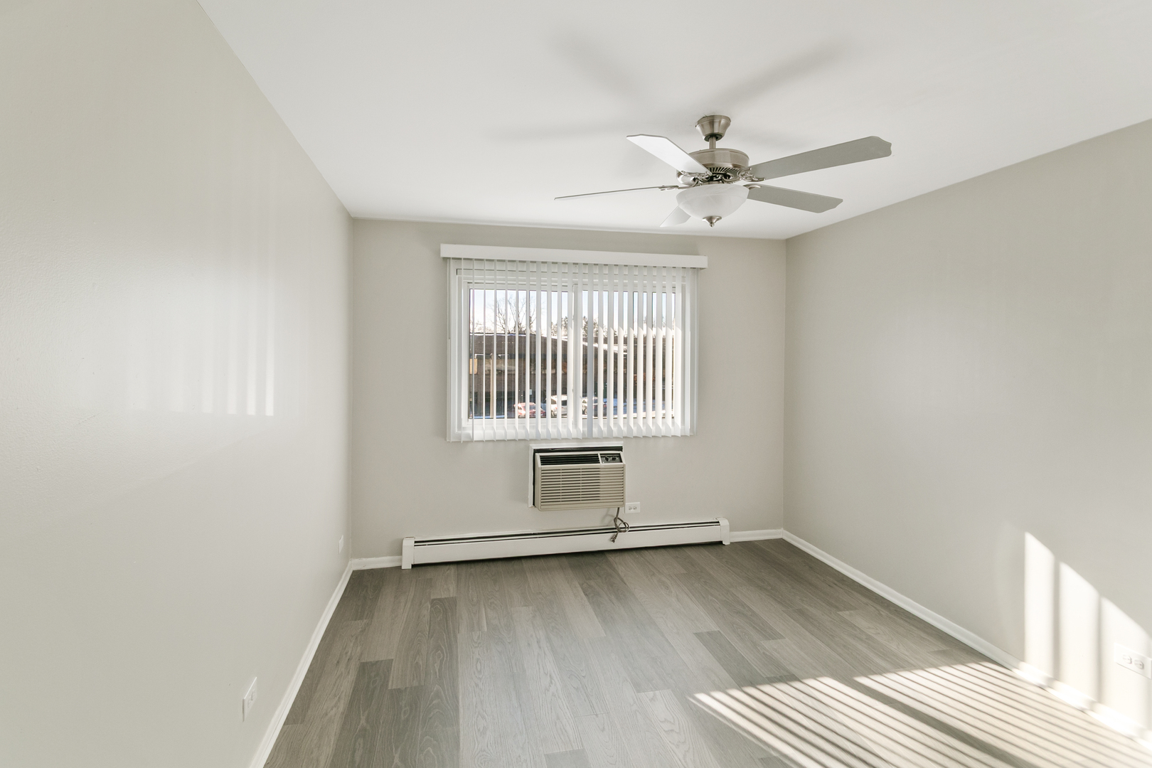 705 S Milwaukee Avenue #110, Libertyville, IL 60048