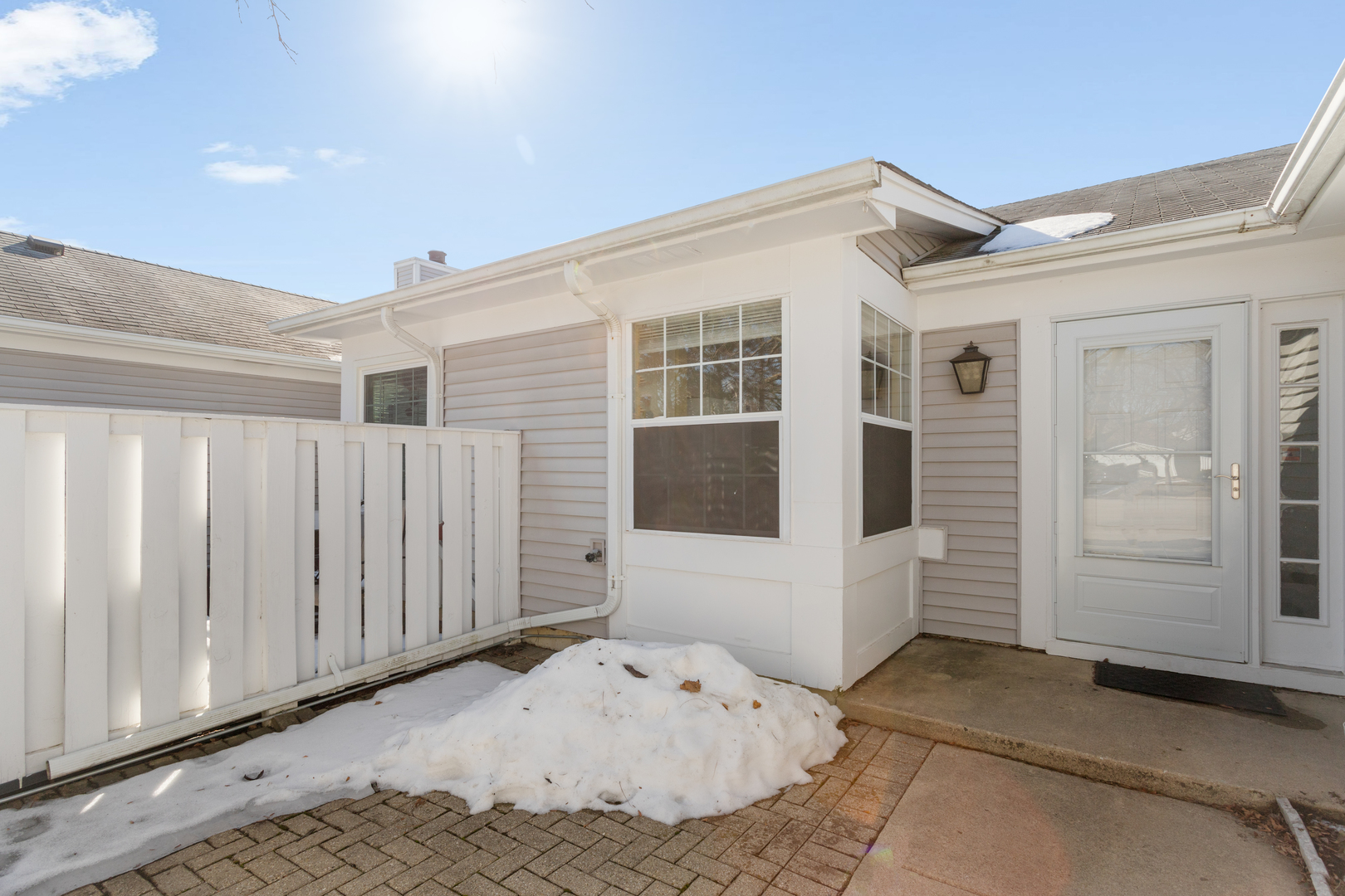 217 Juniper Circle, Streamwood, IL 60107