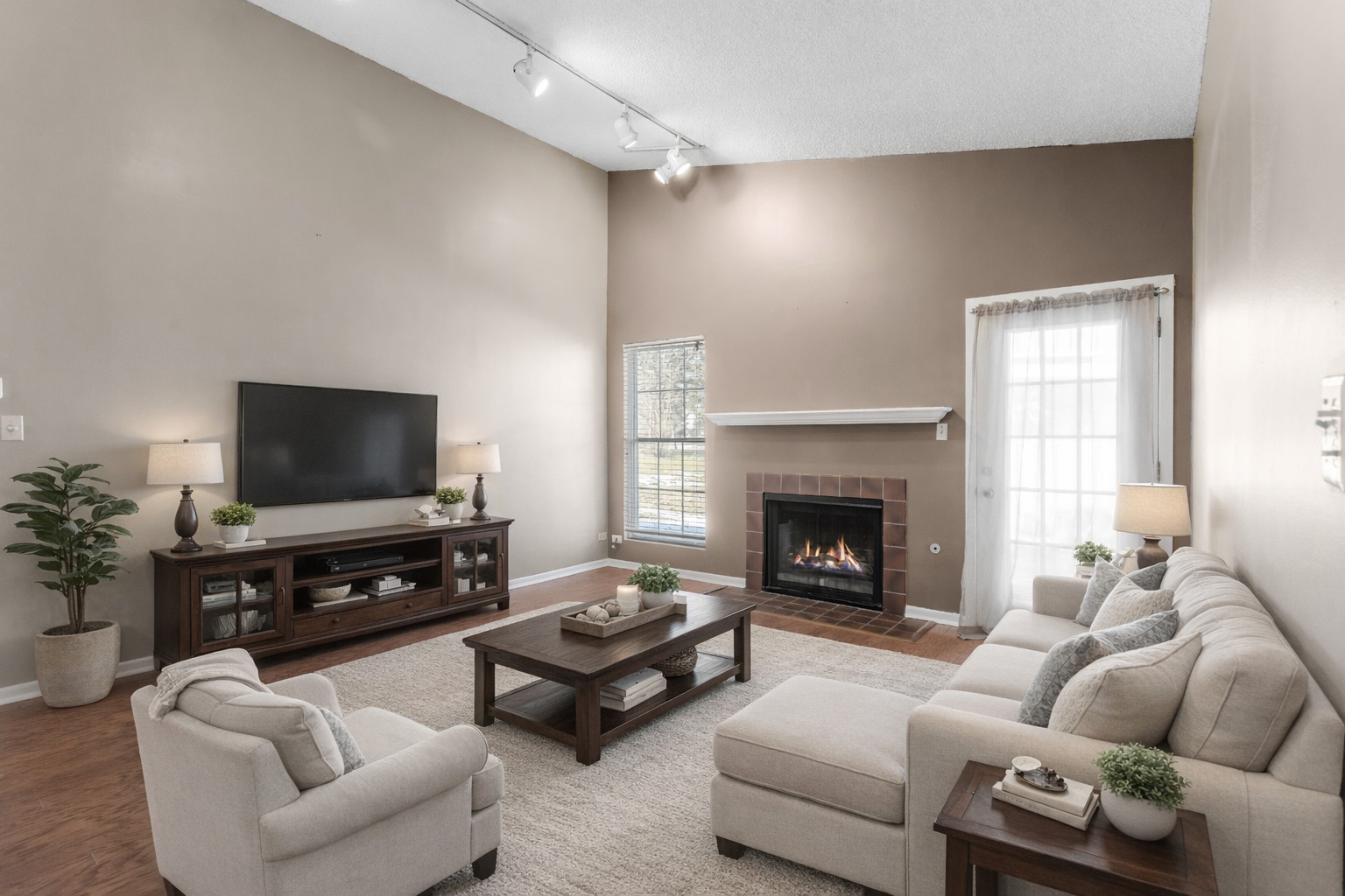 217 Juniper Circle, Streamwood, IL 60107