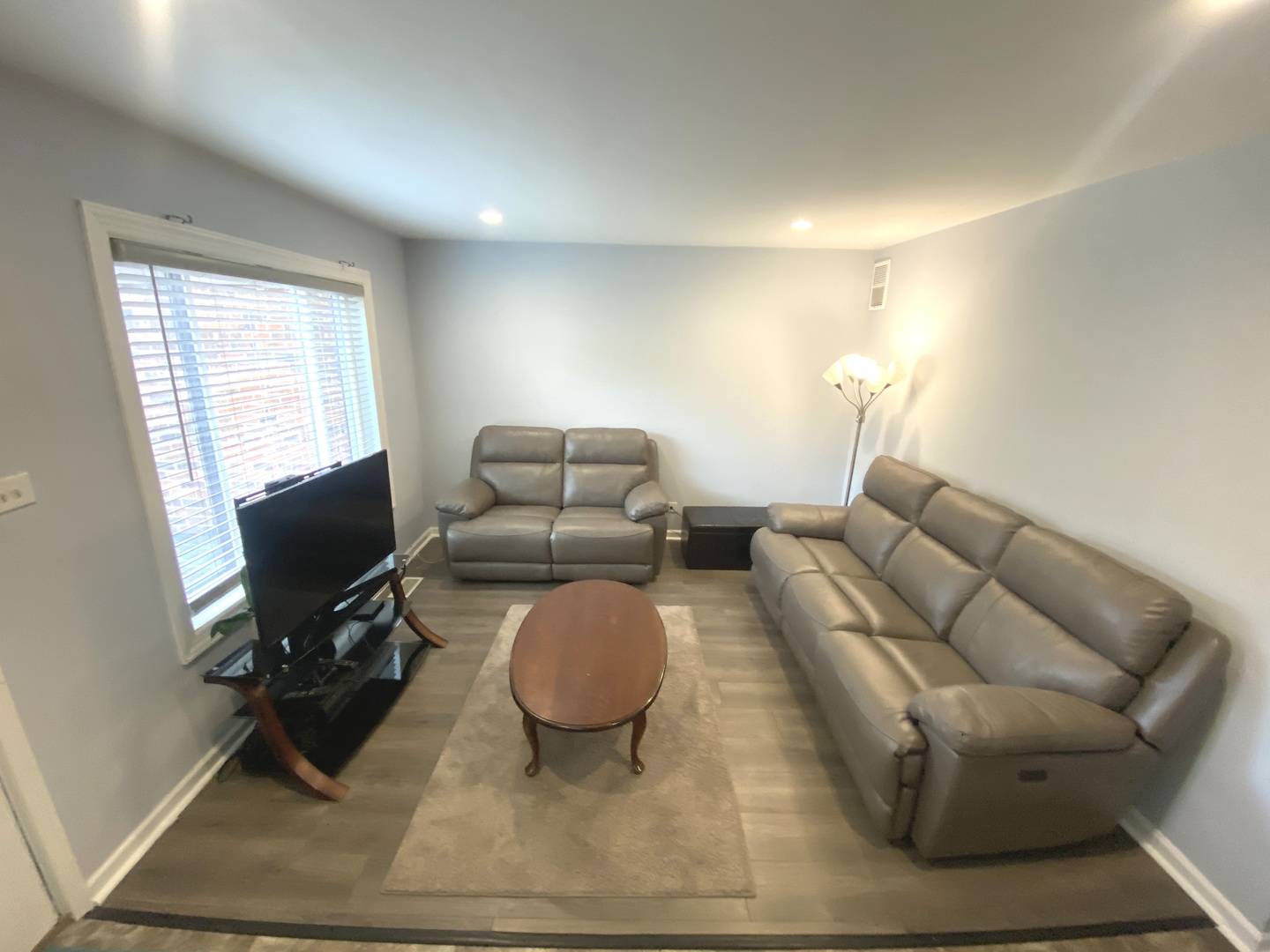 18w268 Standish Lane, Villa Park, IL 60181