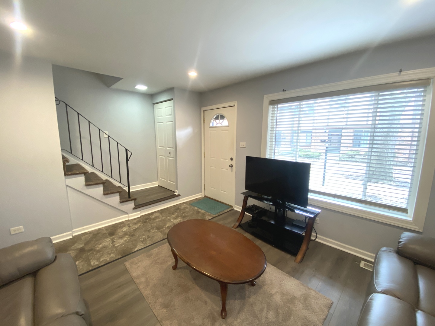 18w268 Standish Lane, Villa Park, IL 60181