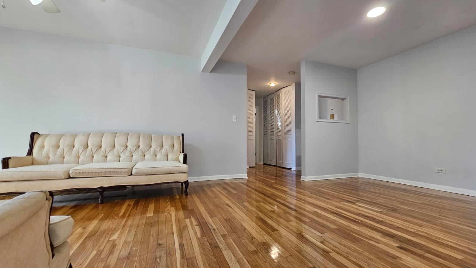 9588 Terrace Place #1C, Des Plaines, IL 60016