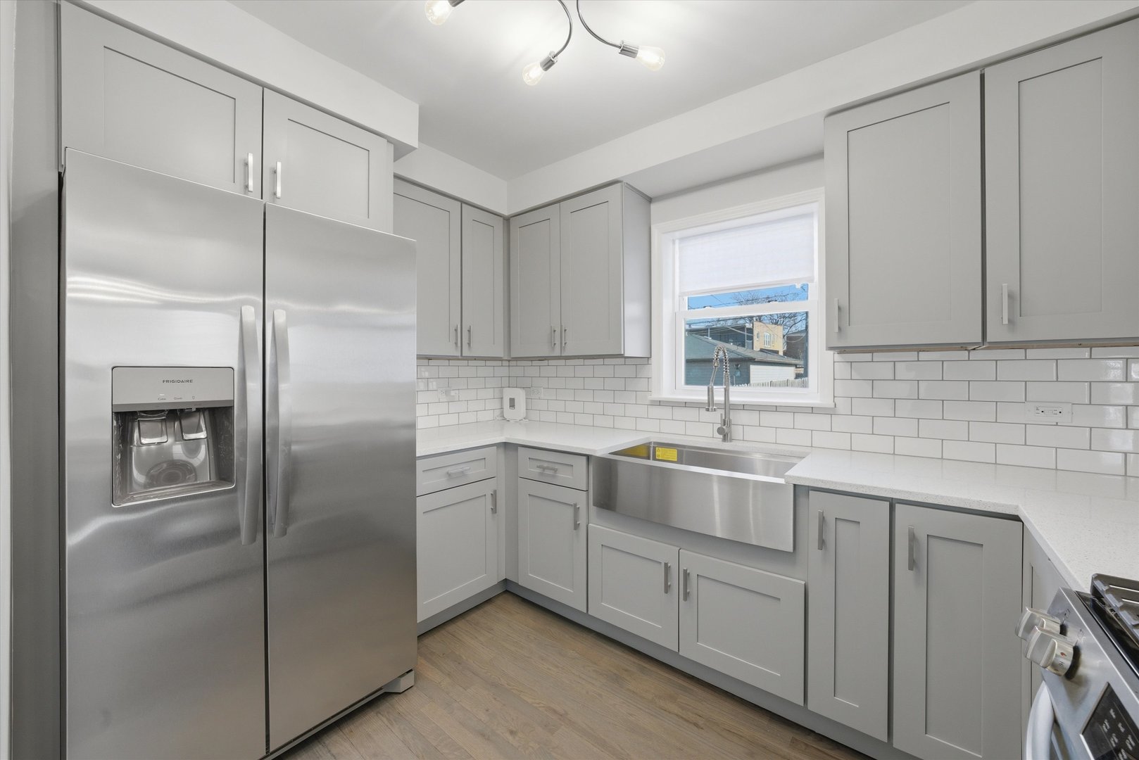 9527 S Woodlawn Avenue, Chicago, IL 60628