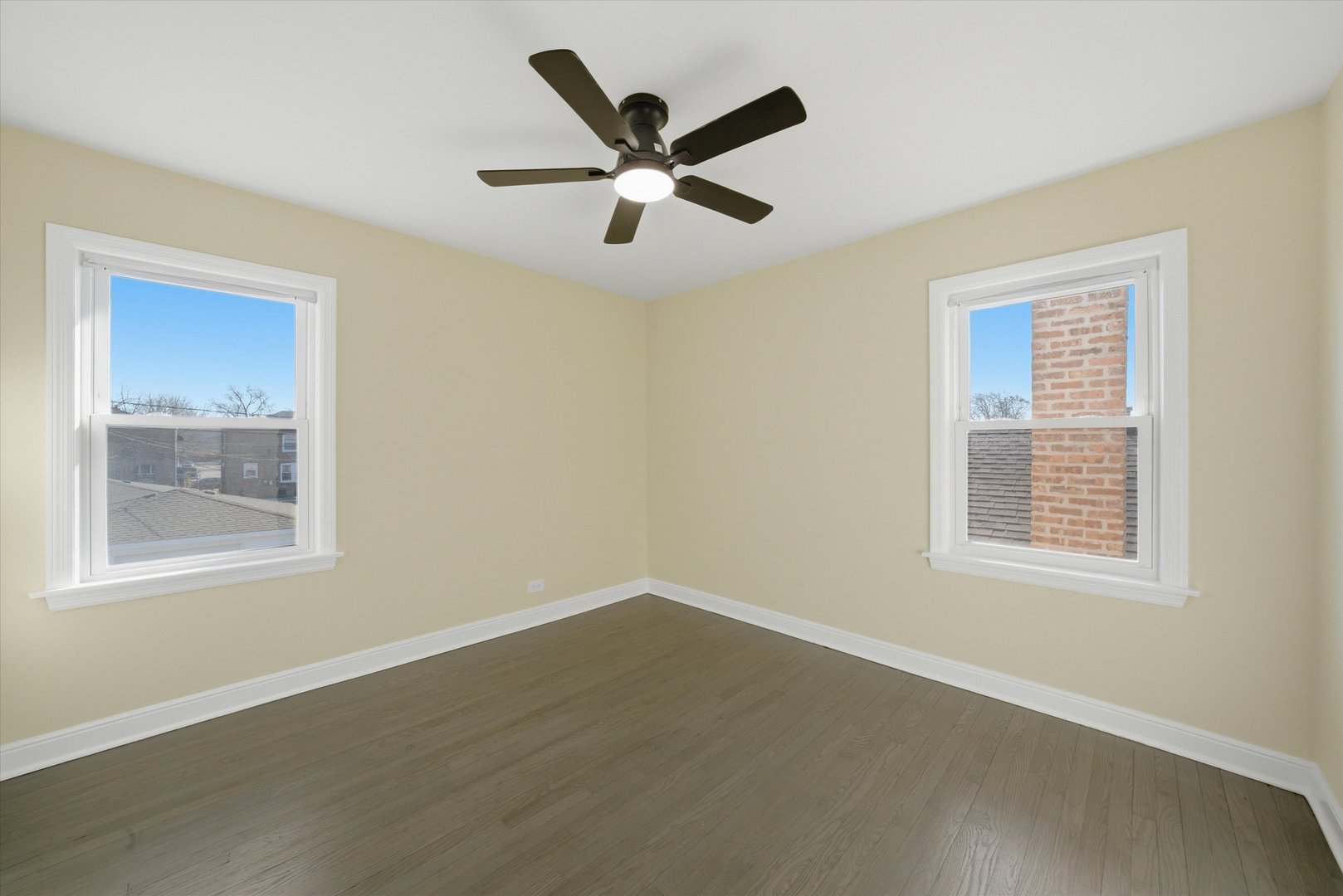 9527 S Woodlawn Avenue, Chicago, IL 60628