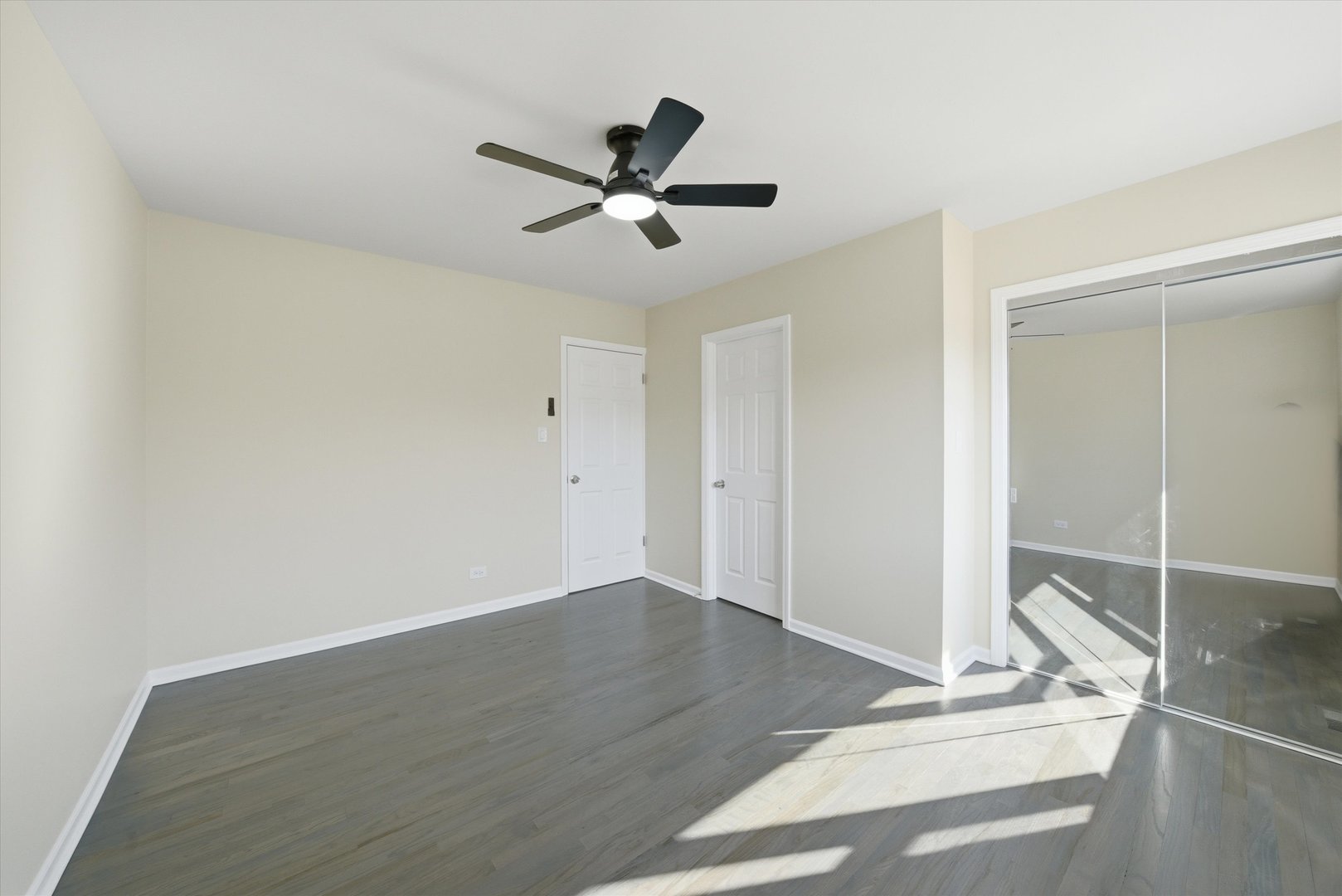 9527 S Woodlawn Avenue, Chicago, IL 60628