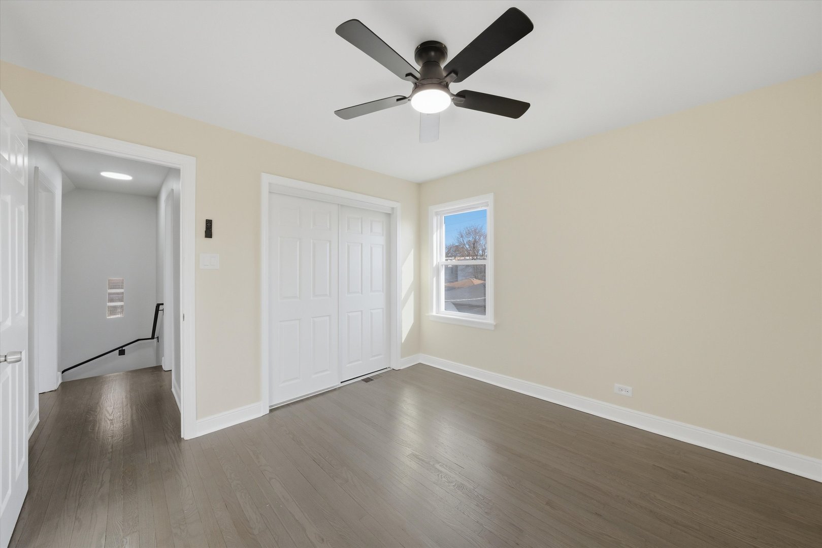 9527 S Woodlawn Avenue, Chicago, IL 60628