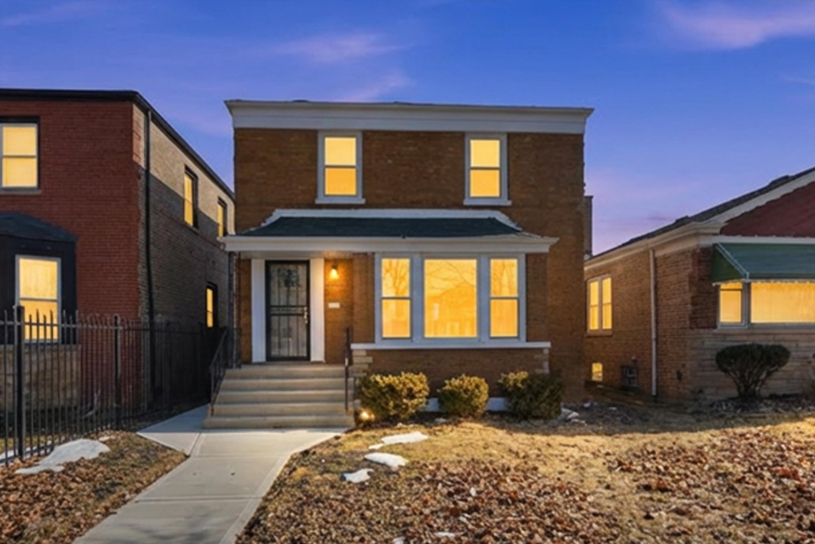 9527 S Woodlawn Avenue, Chicago, IL 60628