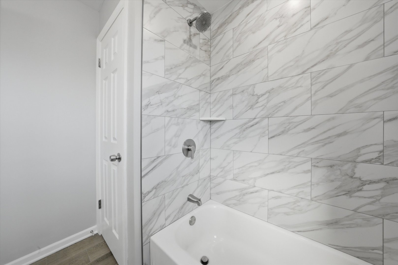 9527 S Woodlawn Avenue, Chicago, IL 60628