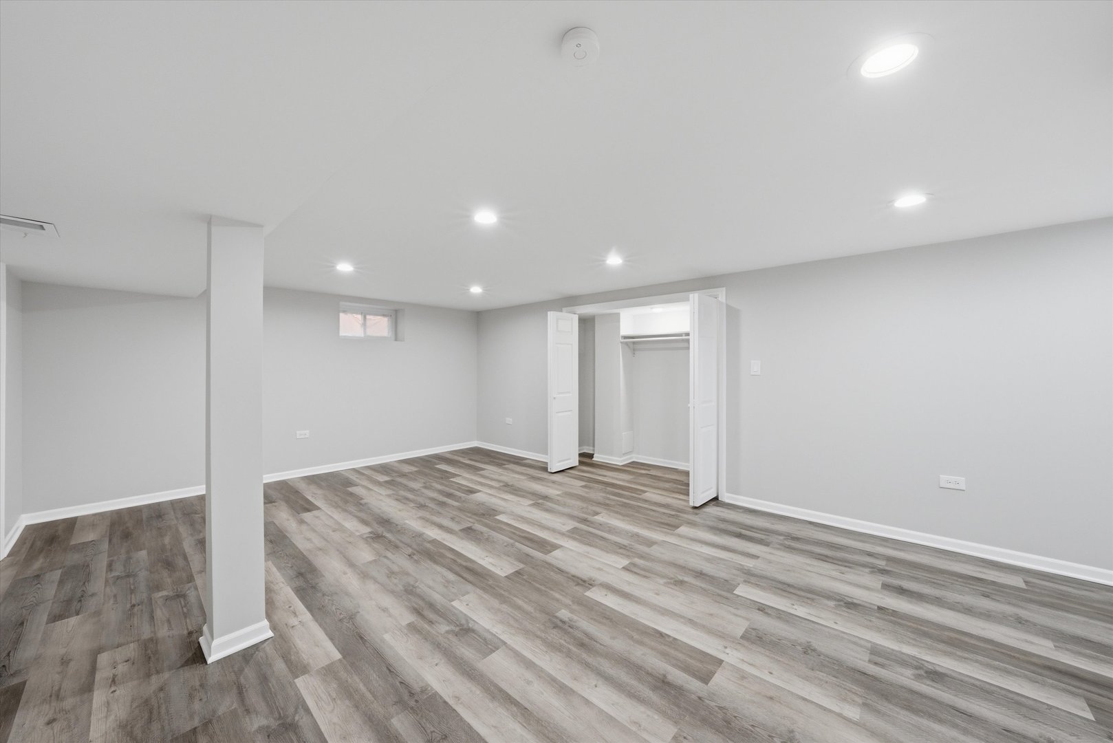 9527 S Woodlawn Avenue, Chicago, IL 60628