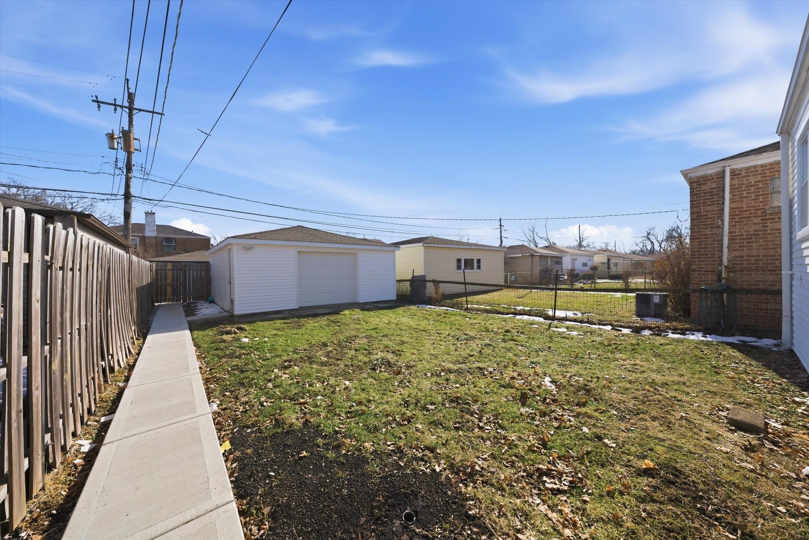 9527 S Woodlawn Avenue, Chicago, IL 60628