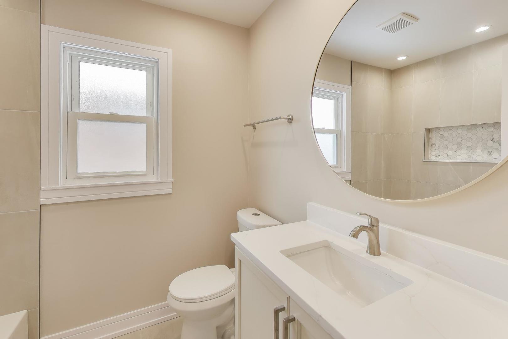 1421 Cynthia Avenue, Park Ridge, IL 60068