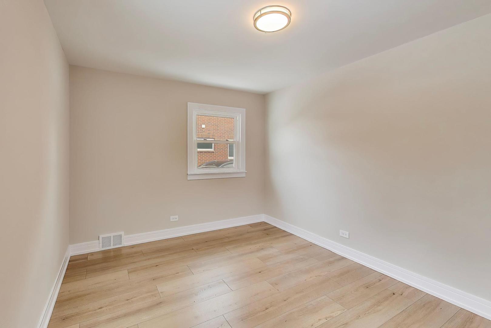 1421 Cynthia Avenue, Park Ridge, IL 60068