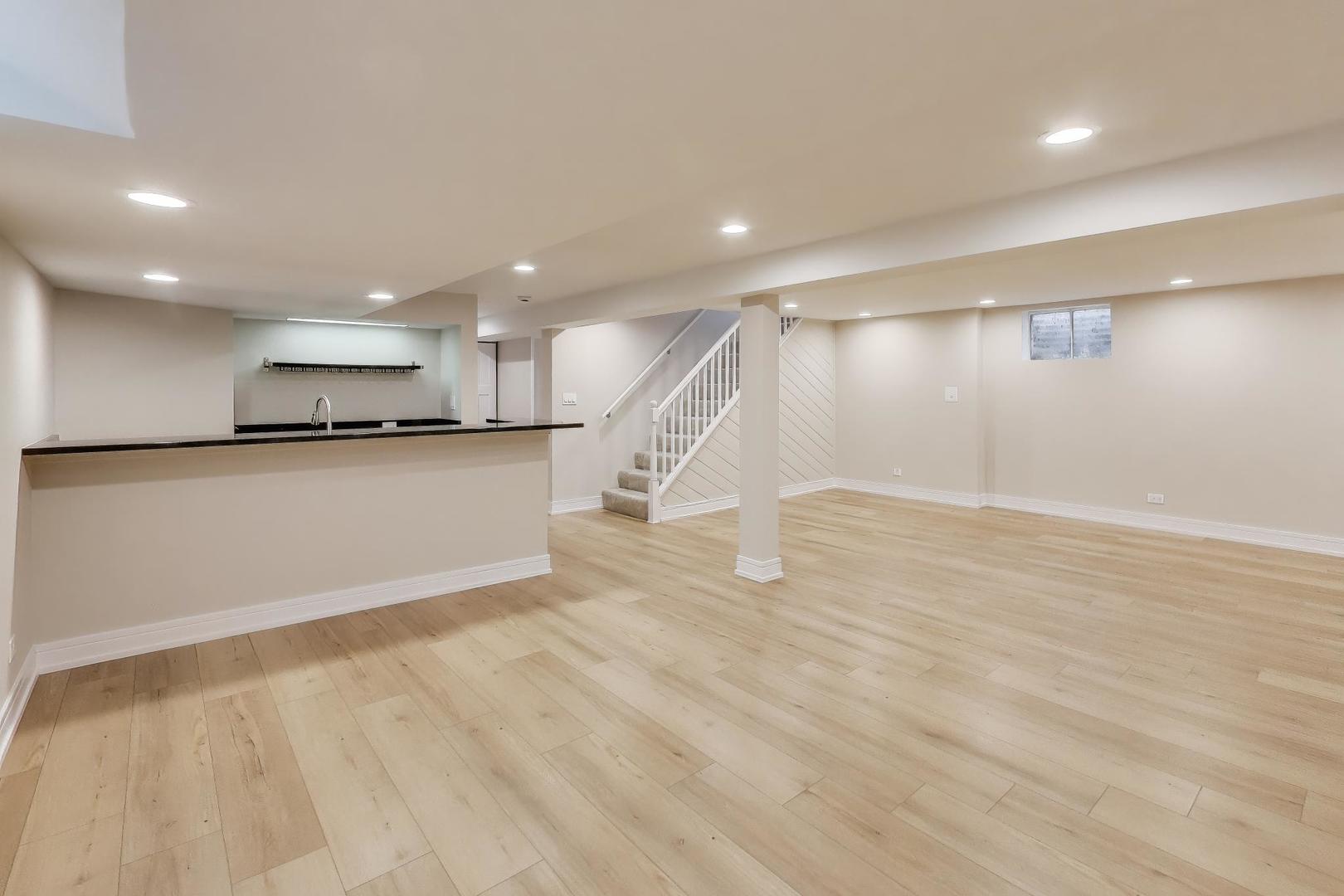 1421 Cynthia Avenue, Park Ridge, IL 60068