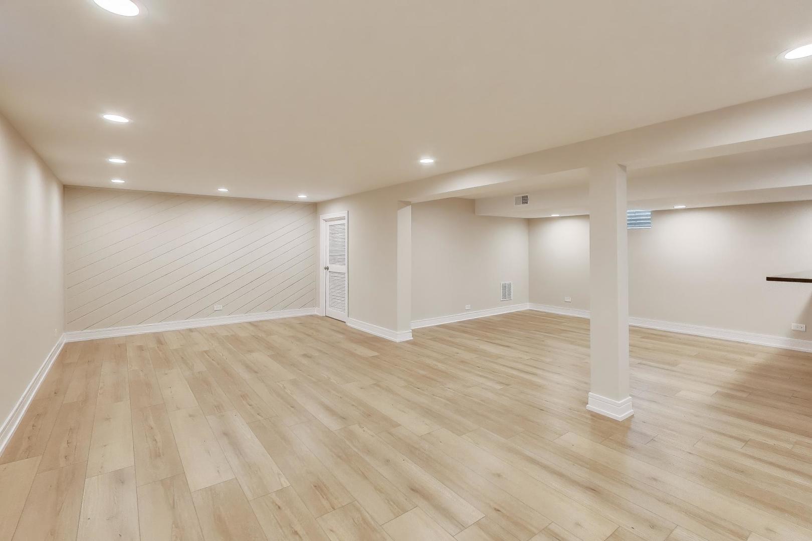 1421 Cynthia Avenue, Park Ridge, IL 60068