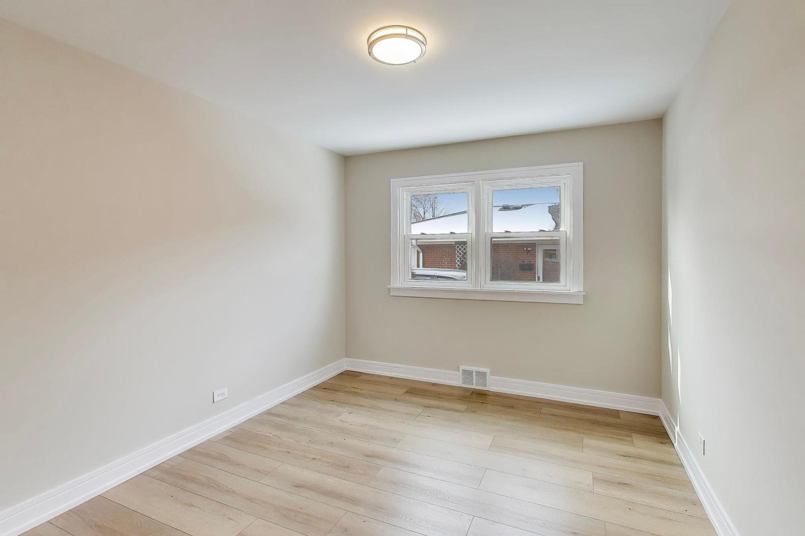 1421 Cynthia Avenue, Park Ridge, IL 60068