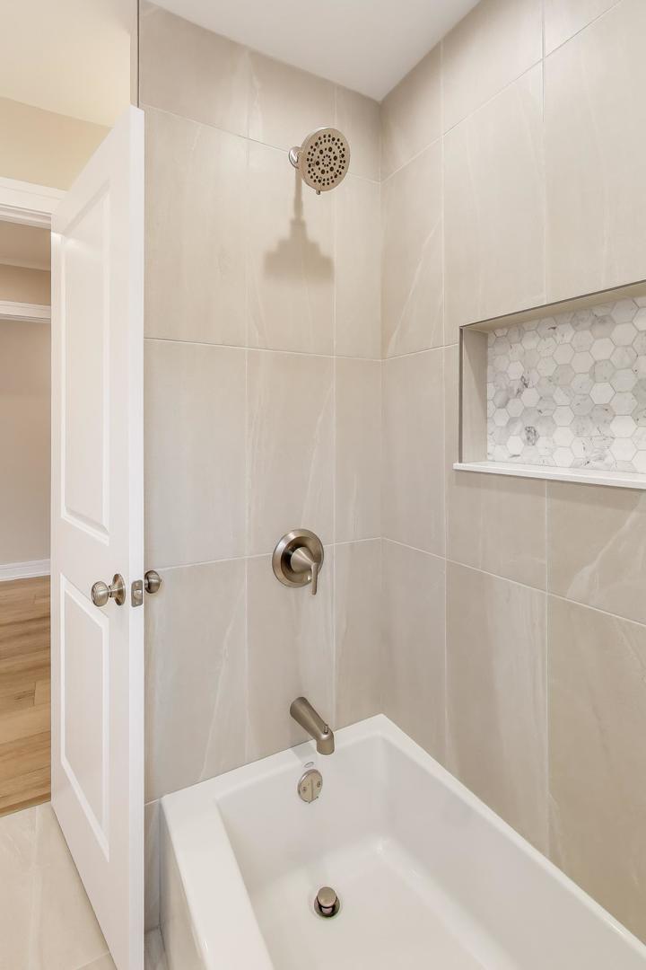 1421 Cynthia Avenue, Park Ridge, IL 60068