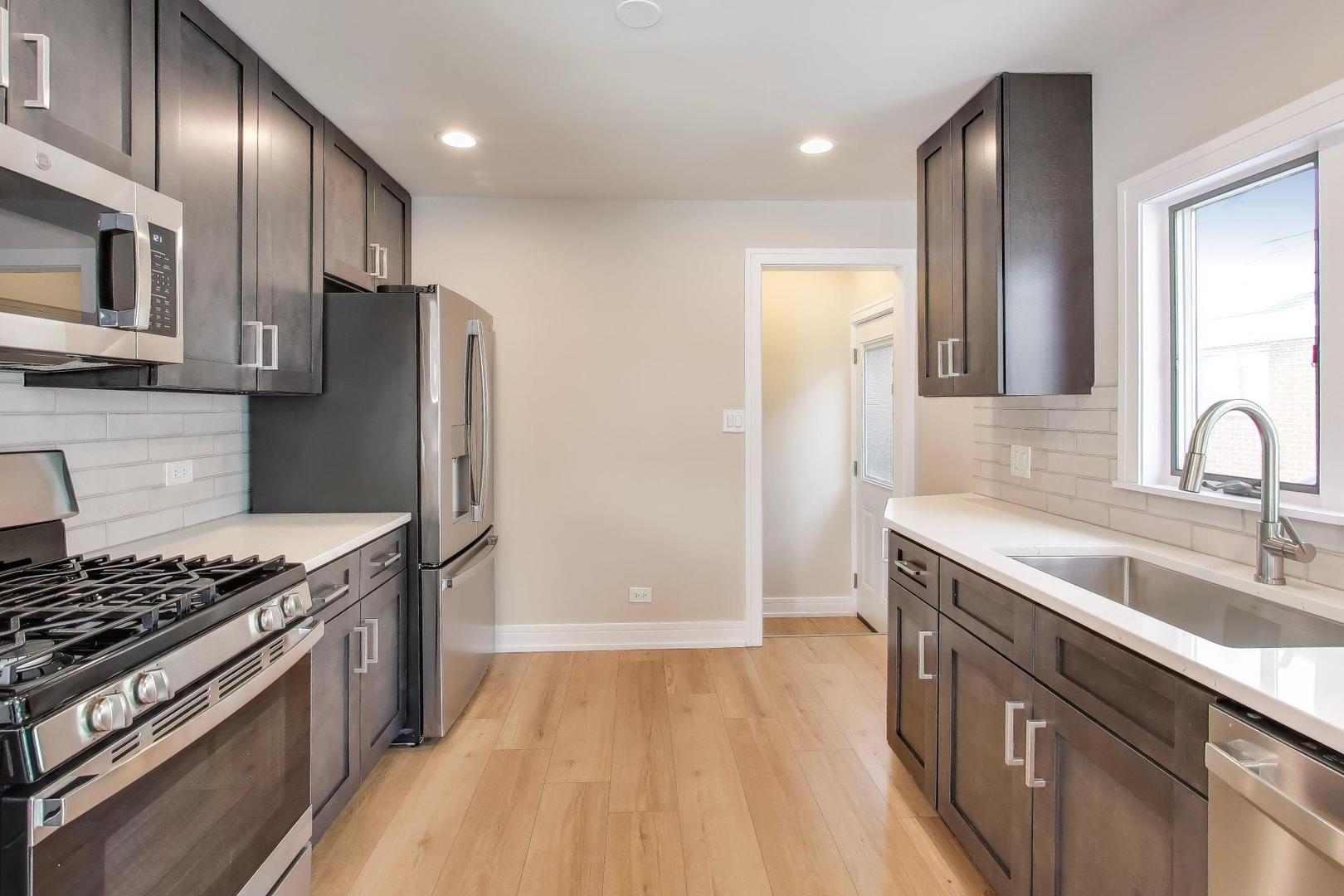 1421 Cynthia Avenue, Park Ridge, IL 60068