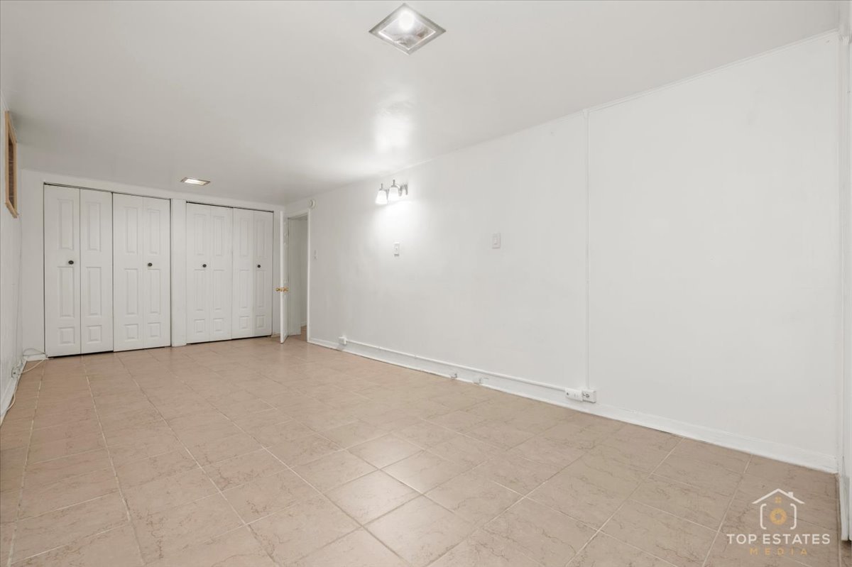 19 S 4th Avenue #A, St. Charles, IL 60174