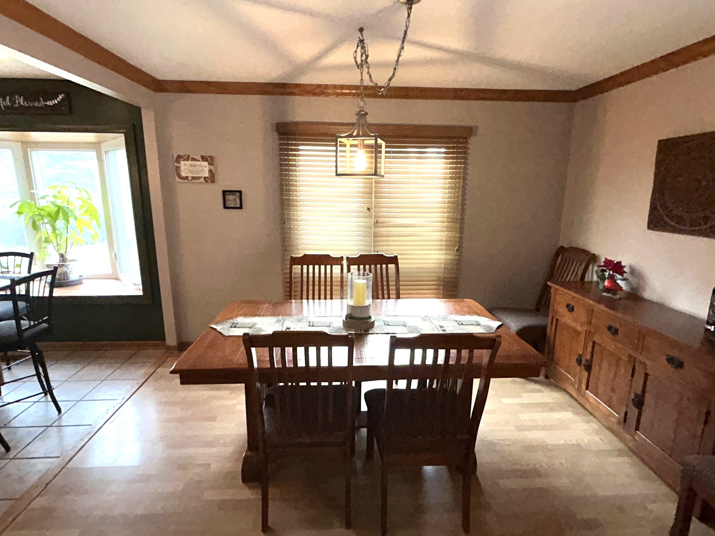 2S230 Ivy Lane, Lombard, IL 60148