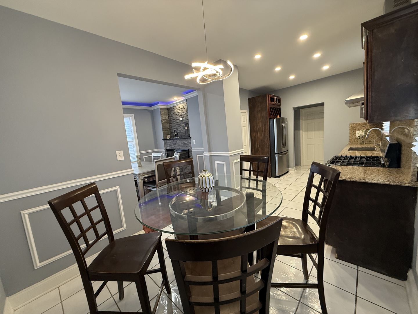 2133 W 71st Street, Chicago, IL 60636