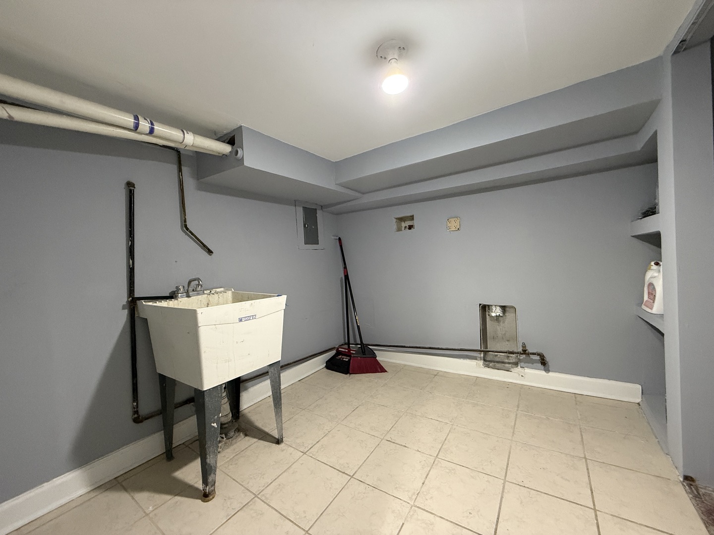 2133 W 71st Street, Chicago, IL 60636