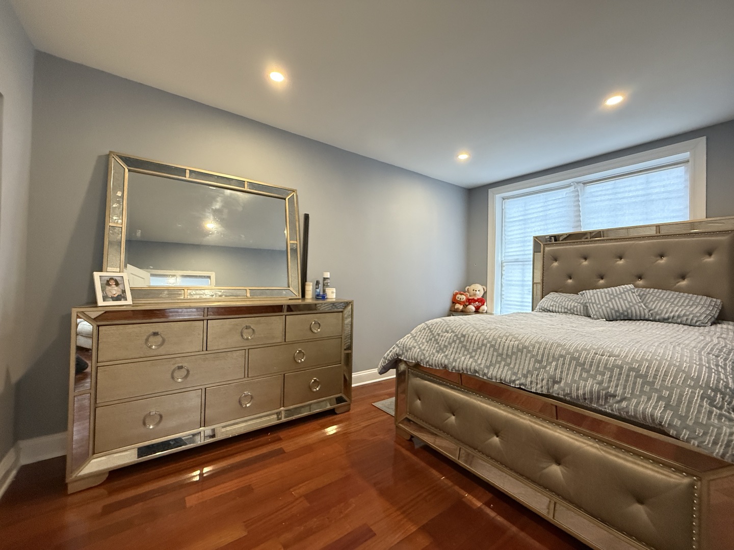 2133 W 71st Street, Chicago, IL 60636