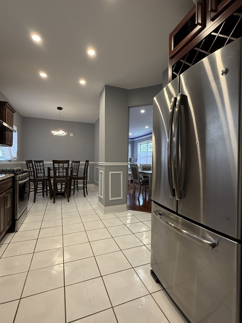 2133 W 71st Street, Chicago, IL 60636