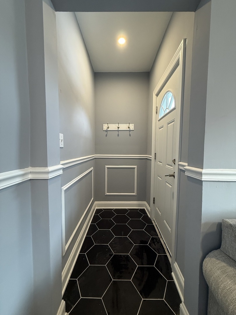 2133 W 71st Street, Chicago, IL 60636