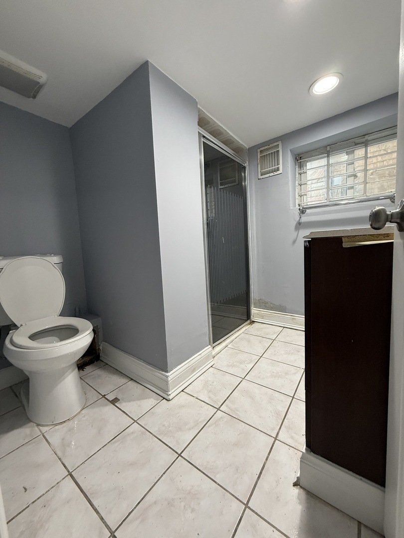 2133 W 71st Street, Chicago, IL 60636