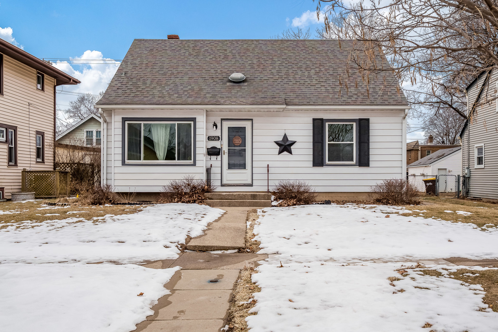 1908 Melrose Street, Rockford, IL 61103